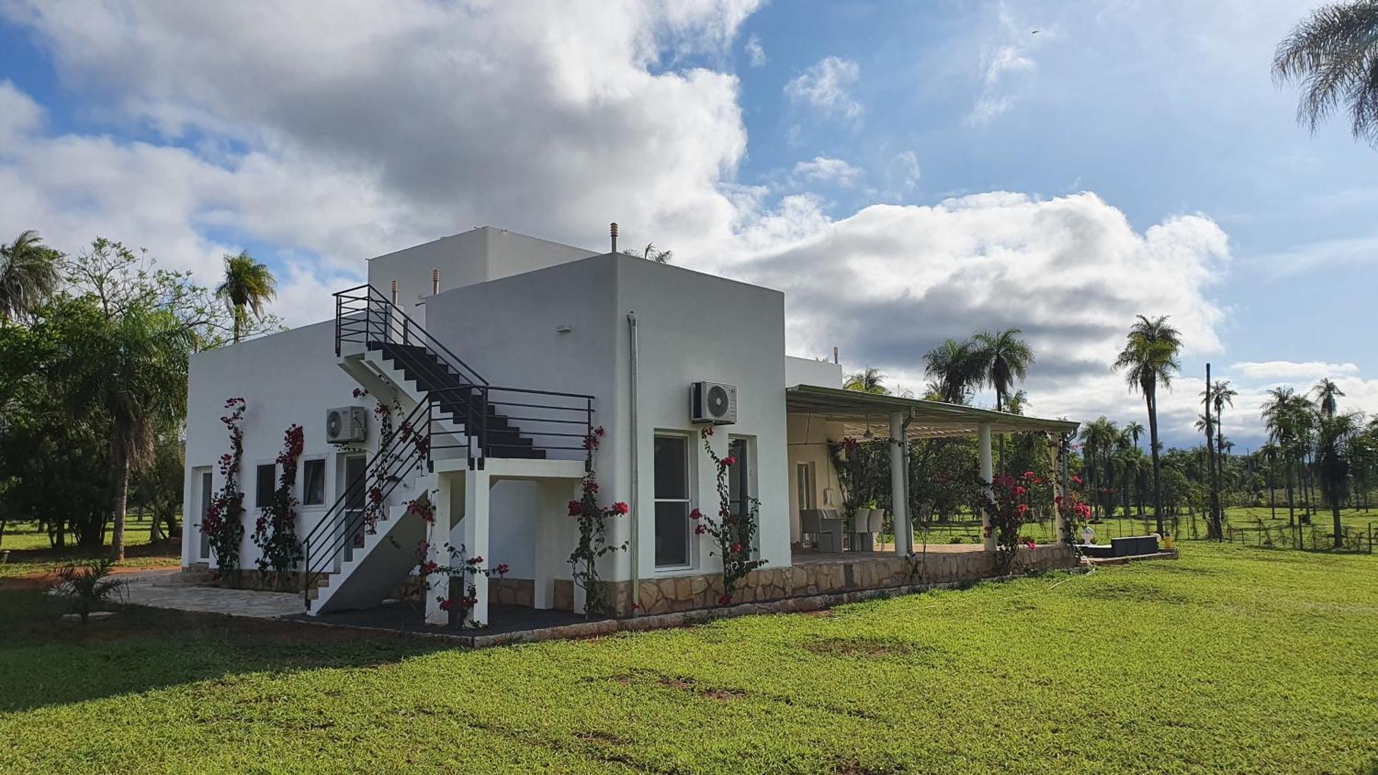 Residencia De Coco, Kuenstlerhaus In Piribebuy, Exterior photo